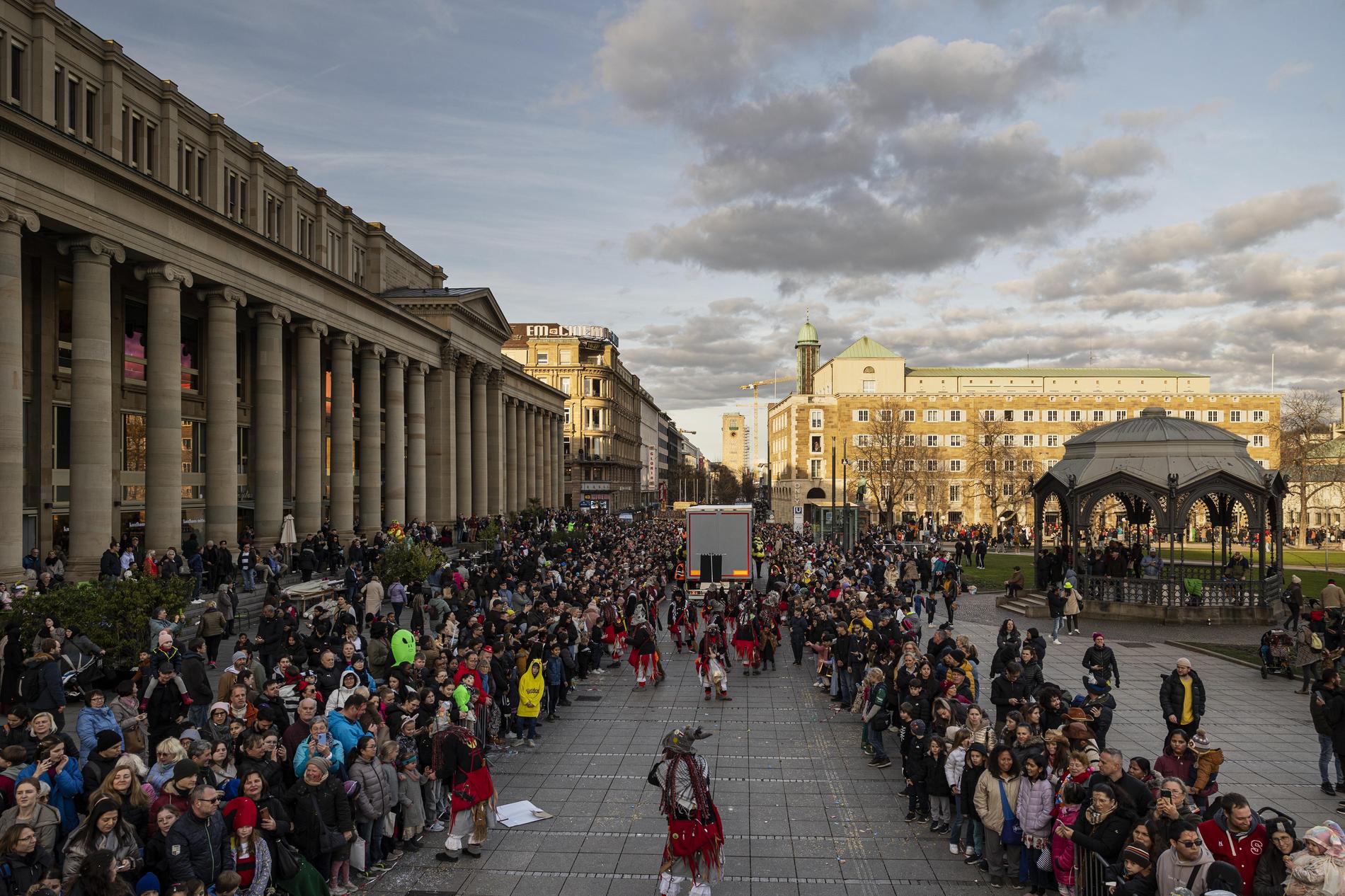Faschingsumzug Schlossplatz Stuttgart.
